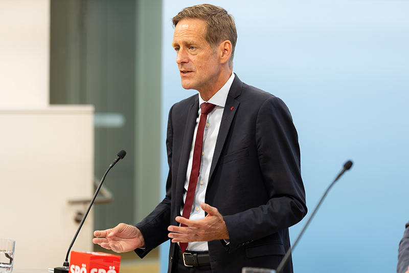 SPÖ-Nationalratsabgeordneter Jan Krainer am Rednerpult.