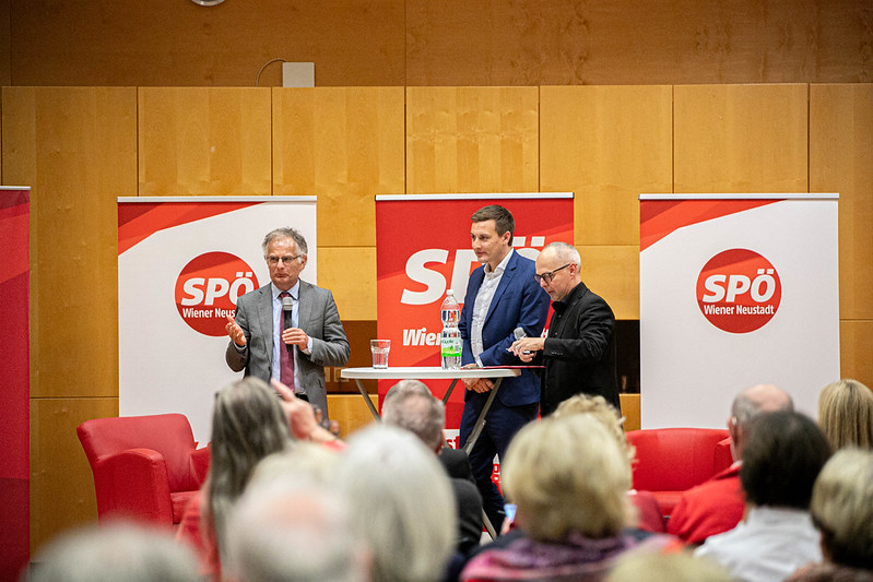 Österreich-Tour-Termin mit u.a. Finanzminister Markus Marterbauer (li.), Sven Hergovich (mi.) und Michael Rosecker (re.).