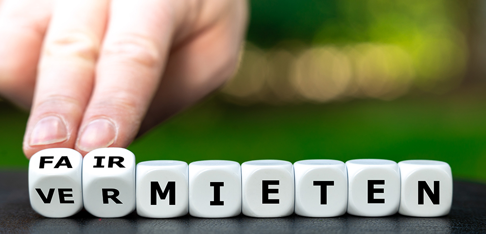 Symbolbild: Acht Würfel nebeneinander, die einmal das Wort 