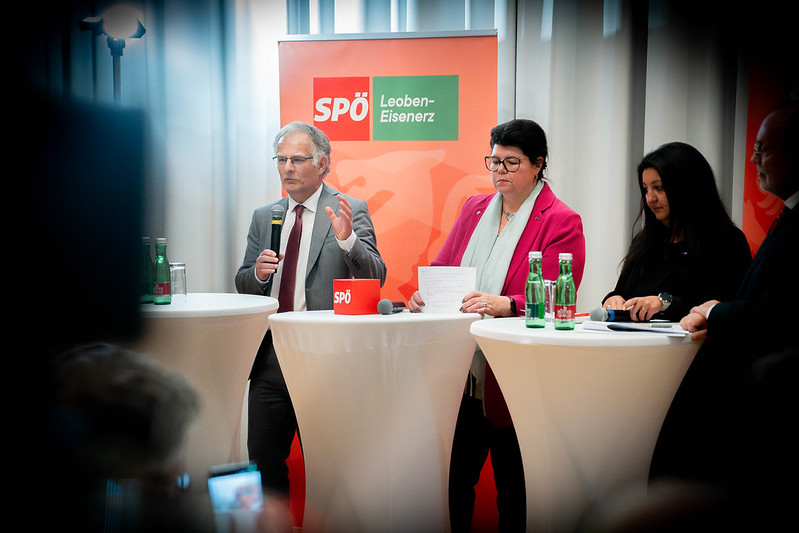 Österreich-Tour-Termin im VAZ Niklasdorf in der Steiermark mit u.a. Markus Marterbauer (li.).