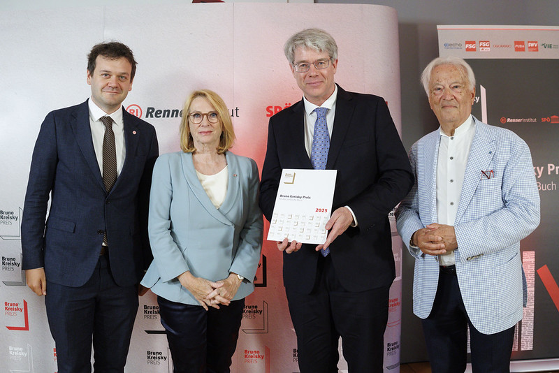 Kreisky-Preis-Verleihung für das Politische Buch 2025 an Historiker Oliver Jens Schmitt verliehen