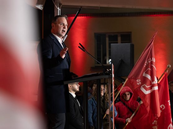 Andreas Babler erinnerte in Wien im Gedenken an die Ereignisse des 12. Februars 1934.