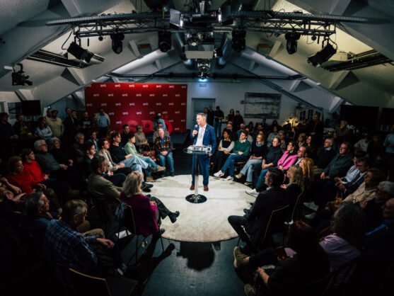 Auftaktveranstaltung zu „Ordnen statt Spalten“ mit großer Rede von SPÖ-Chef, Vizekanzler Andreas Babler in Salzburg.