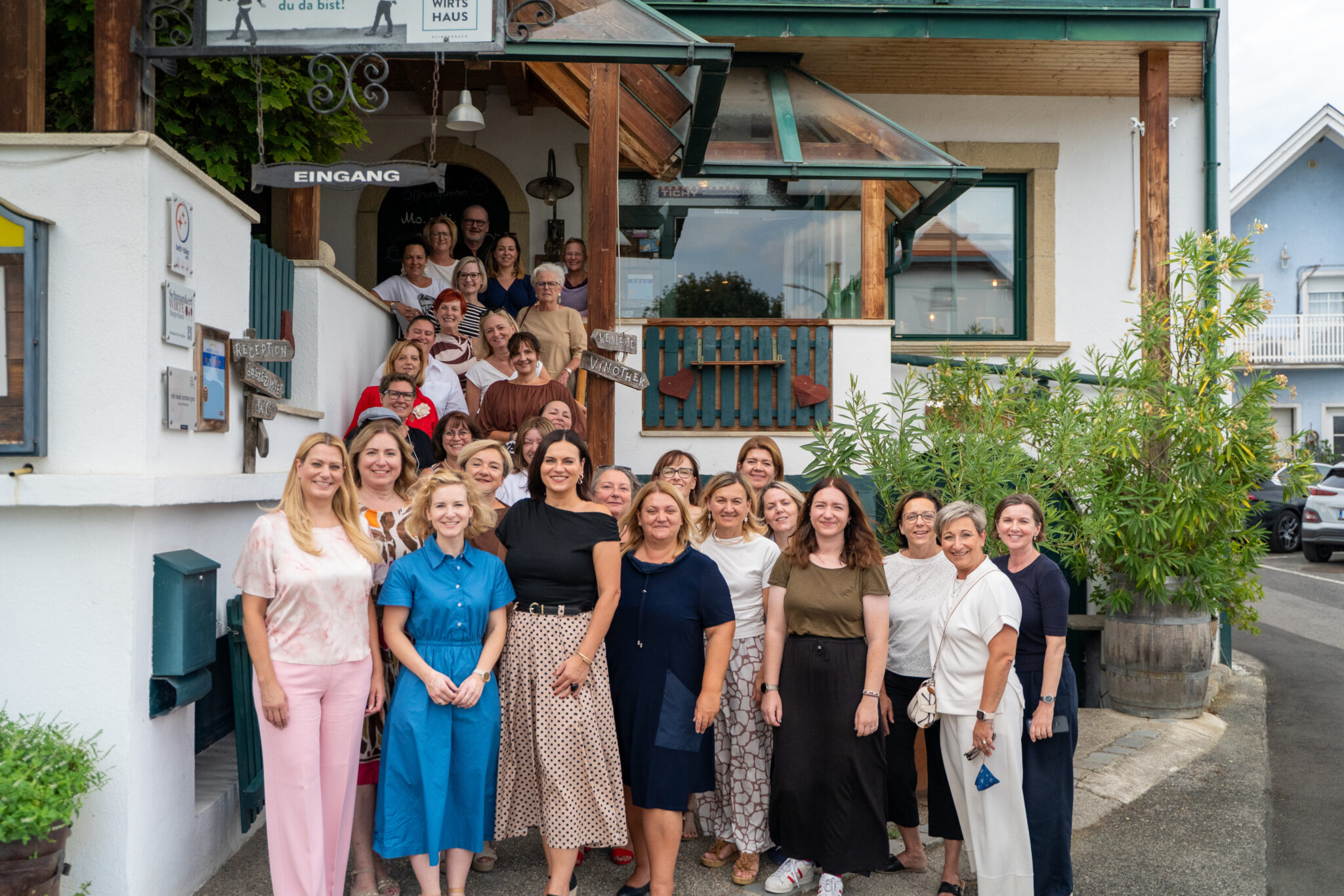 frauenpolitische Vernetzung_Gruppenfoto SPÖ-Frauen-Sommertour Holzleitner im Burgenland